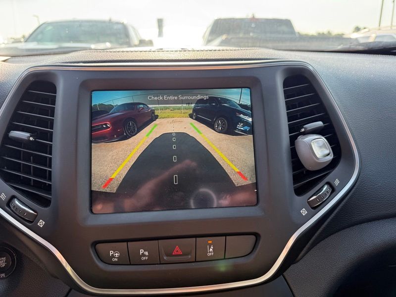 Used 2023 Jeep Cherokee SUV