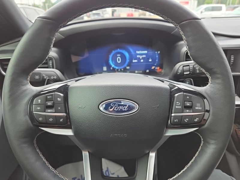 Used 2024 Ford Explorer SUV