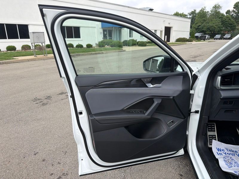 New 2026 Volkswagen Tiguan SUV