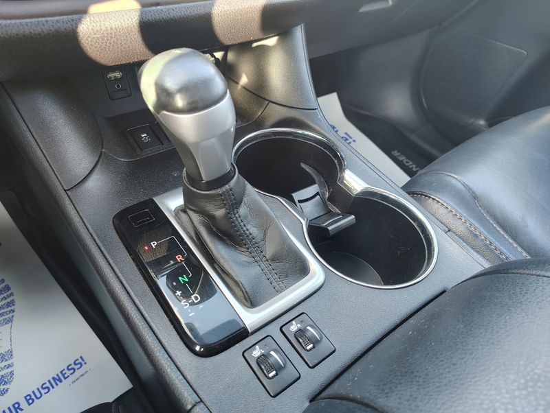 Used 2017 Toyota Highlander SUV
