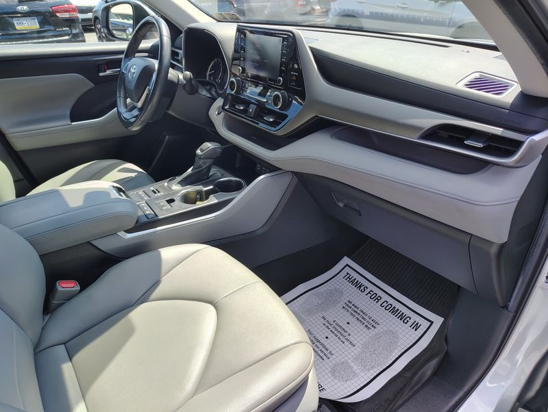 Used 2022 Toyota Highlander SUV