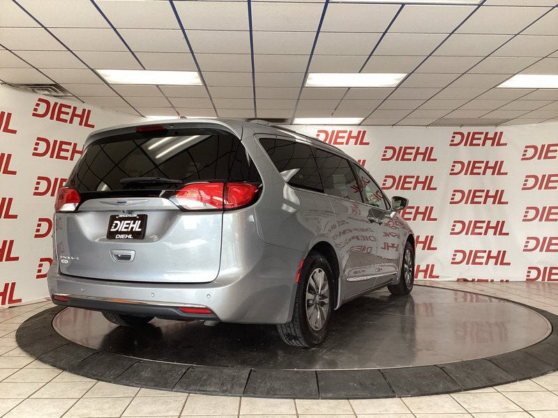 Used 2019 Chrysler Pacifica Van