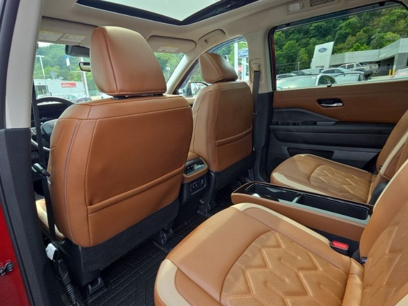 Used 2026 Nissan Pathfinder SUV