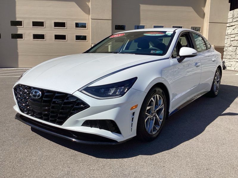 Used 2021 Gray Hyundai SEL image 3