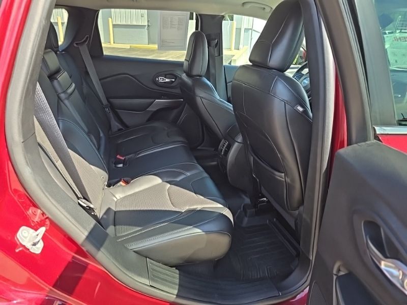 Used 2019 Jeep Cherokee SUV