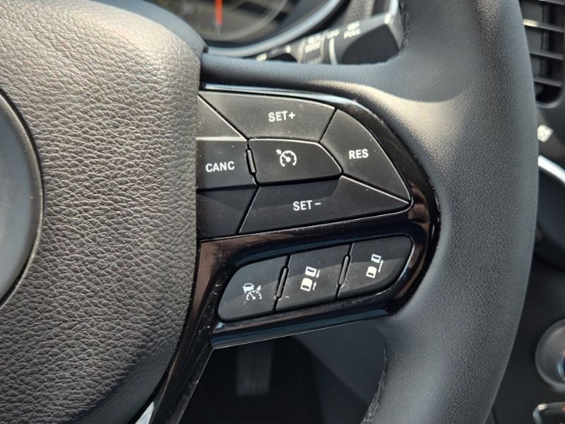Used 2023 Jeep Cherokee SUV