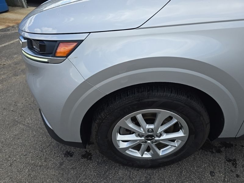 Used 2022 Kia Carnival Van