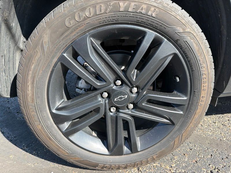 Used 2025 Chevrolet Trax SUV