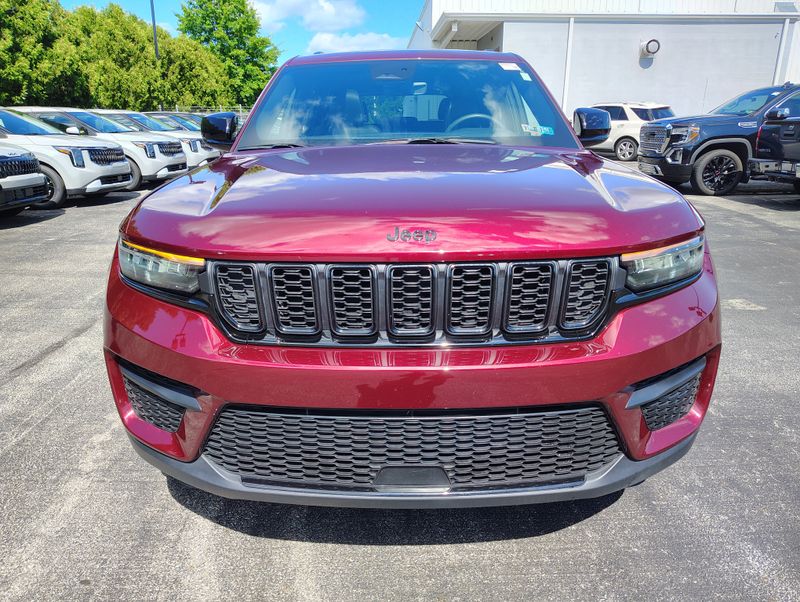 Used 2025 Jeep Grand Cherokee SUV