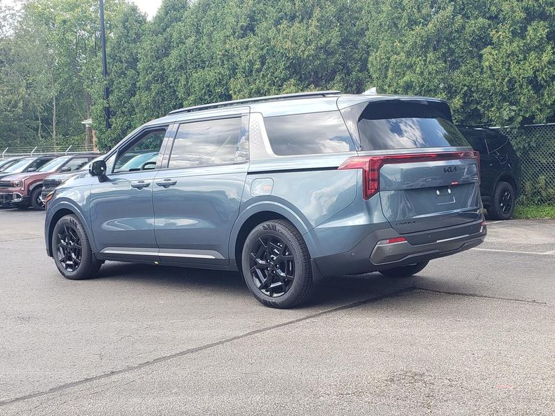 New 2027 Kia Carnival MPV Hybrid Van