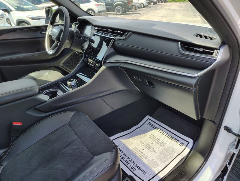 Used 2025 Jeep Grand Cherokee L SUV