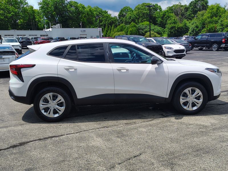 Used 2024 Chevrolet Trax SUV