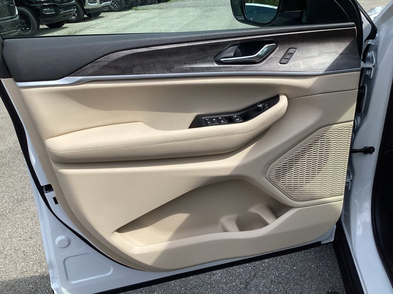 New 2026 Jeep Grand Cherokee SUV