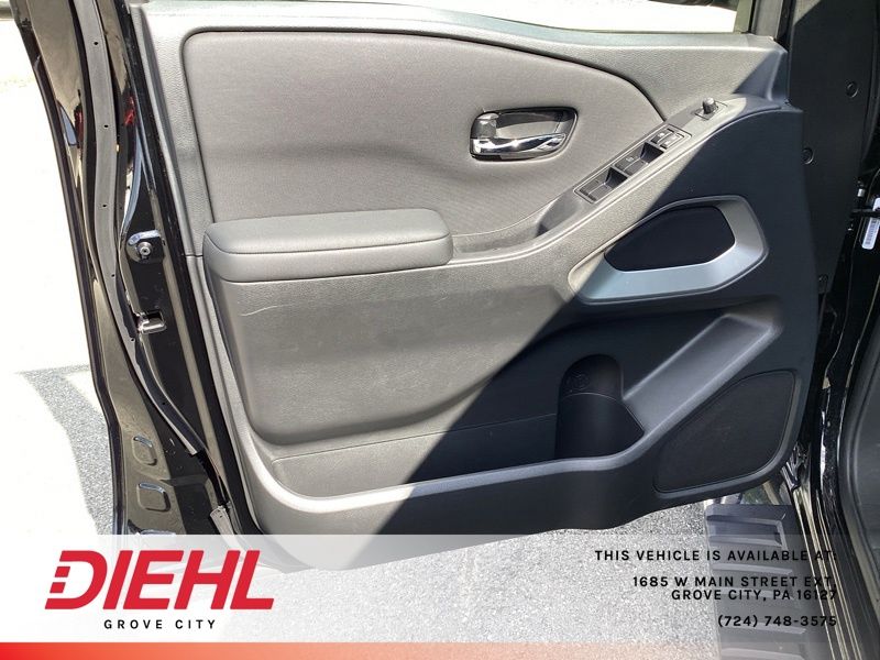 Used 2024 Nissan Frontier Truck