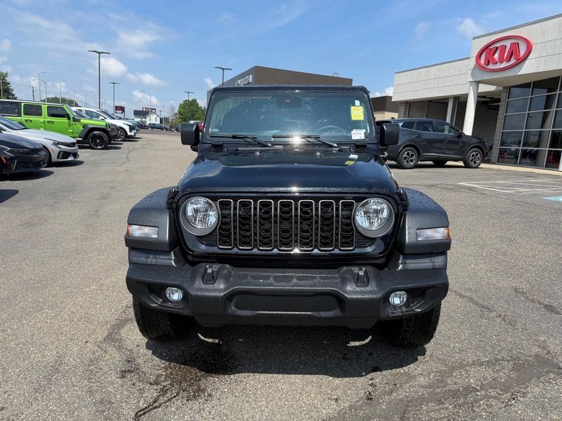 Used 2025 Jeep Wrangler SUV