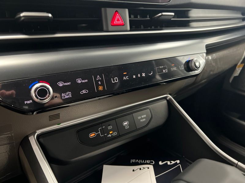 New 2027 Kia Carnival MPV Van