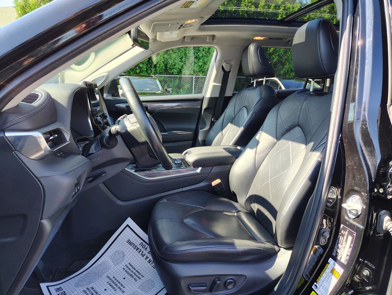 Used 2022 Toyota Highlander SUV