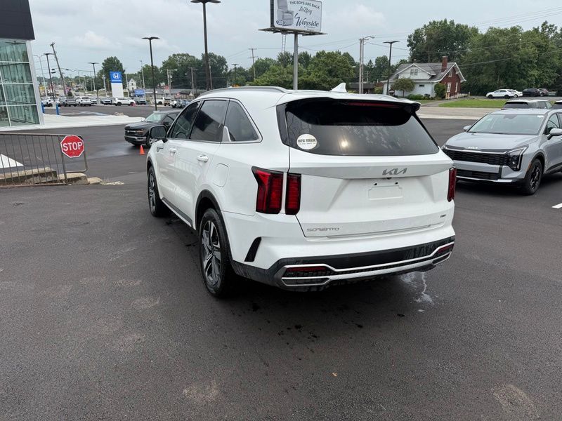 Used 2023 Kia Sorento Hybrid SUV