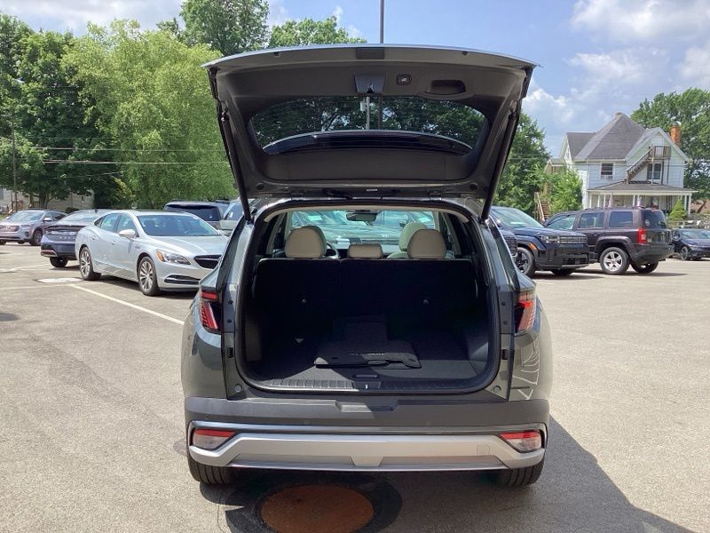New 2026 Hyundai Tucson Hybrid SUV