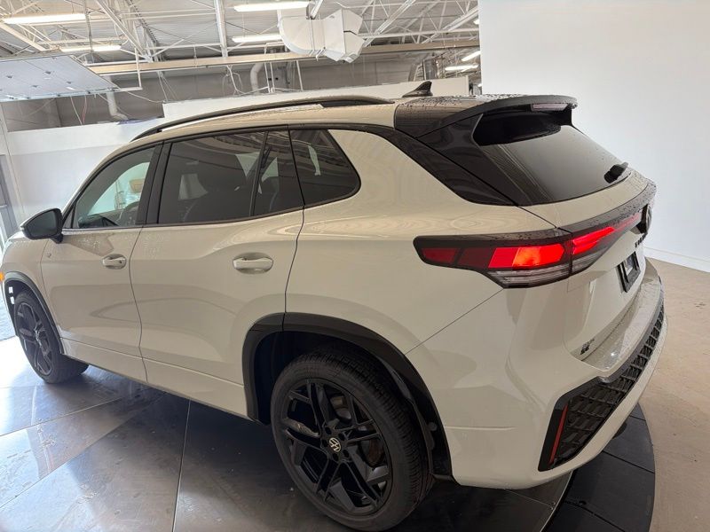 New 2026 Volkswagen Tiguan SUV