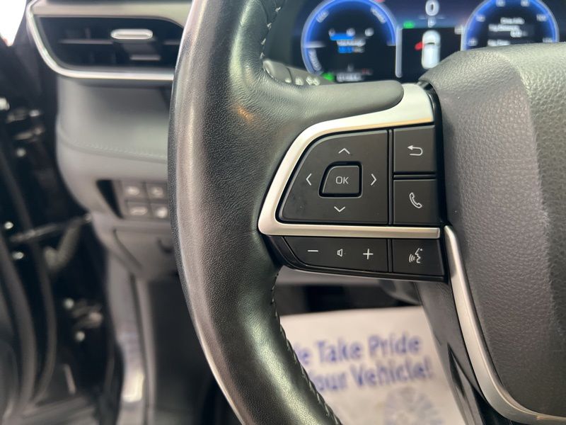 Used 2023 Toyota Highlander Hybrid SUV