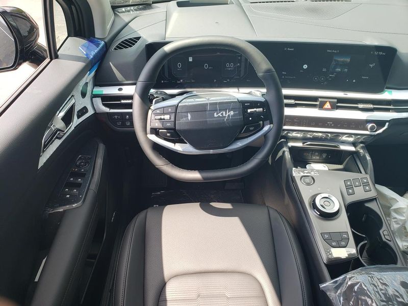 New 2027 Kia Sportage Hybrid SUV