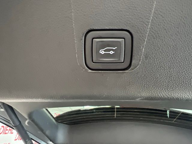Used 2023 Chevrolet Traverse SUV