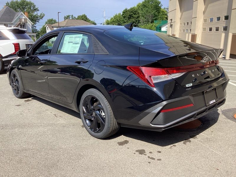 New 2026 Hyundai Elantra Sedan