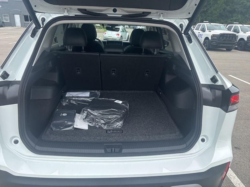 New 2026 Volkswagen Tiguan SUV