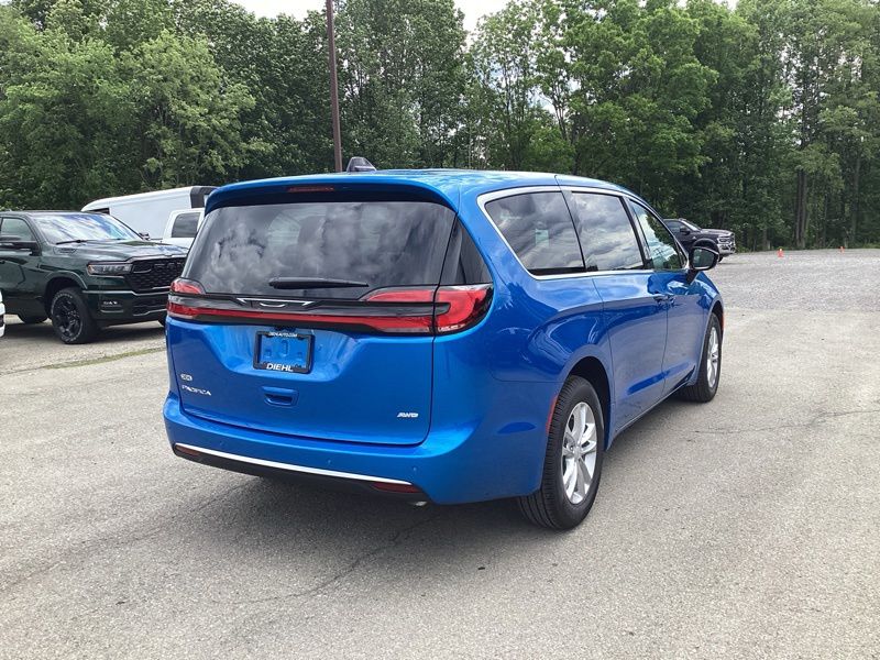 New 2027 Chrysler Pacifica Van