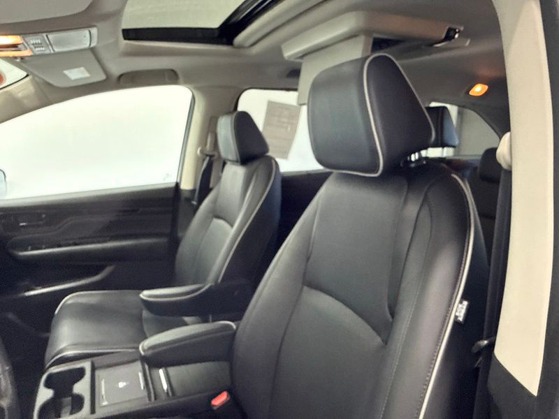 Used 2025 Honda Odyssey Van