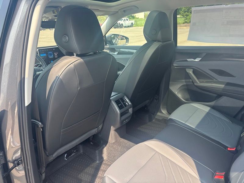 New 2026 Volkswagen Tiguan SUV