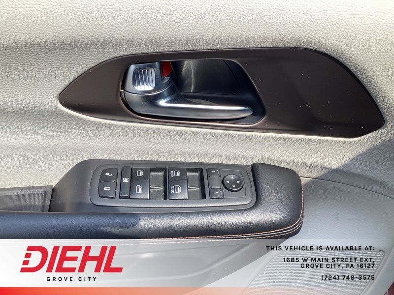 Used 2019 Chrysler Pacifica Van