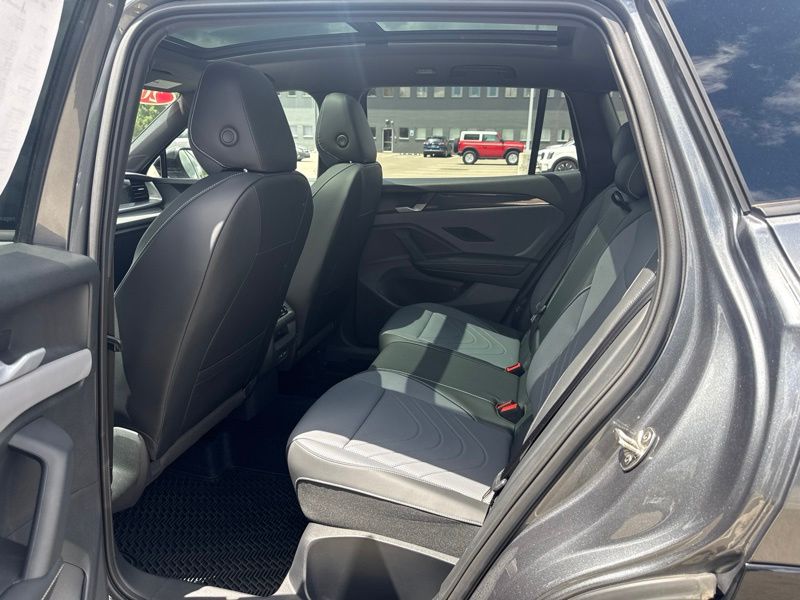 Used 2025 Volkswagen Tiguan SUV