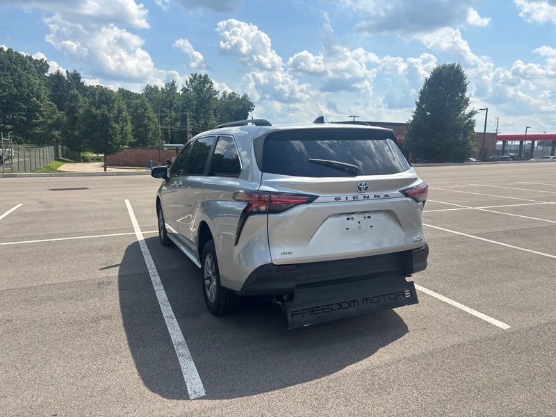 Used 2022 Toyota Sienna Van