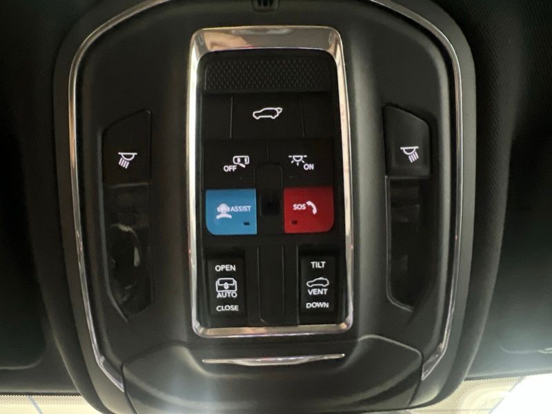 Used 2023 Jeep Grand Cherokee SUV