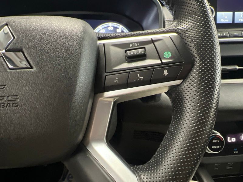 Used 2024 Mitsubishi Outlander SUV