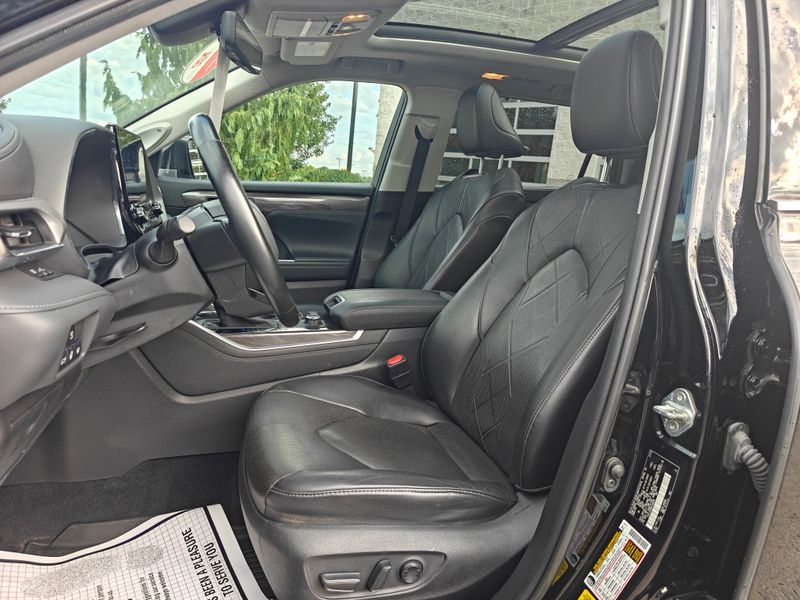 Used 2022 Toyota Highlander SUV