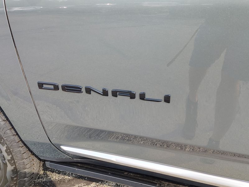 Used 2024 GMC Yukon SUV