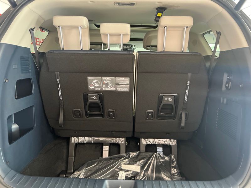 New 2026 Kia Carnival MPV Van