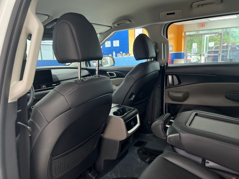 New 2026 Kia Carnival MPV Van