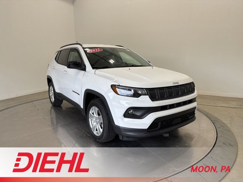 Bright White Clearcoat 2022 Jeep Compass SUV / Crossover Four-Wheel Drive 9-Speed Automatic