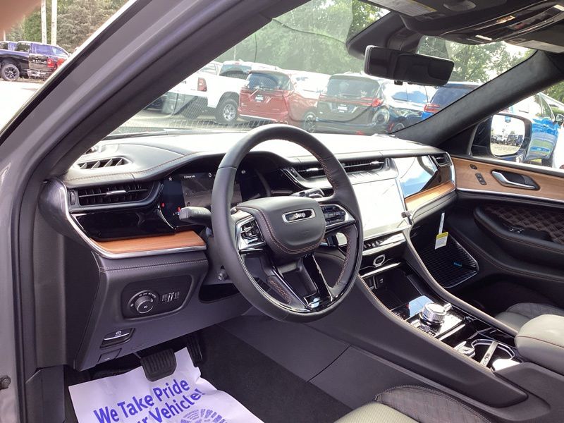 New 2027 Jeep Grand Cherokee SUV