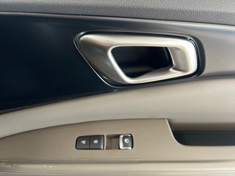 New 2027 Kia Carnival MPV Van
