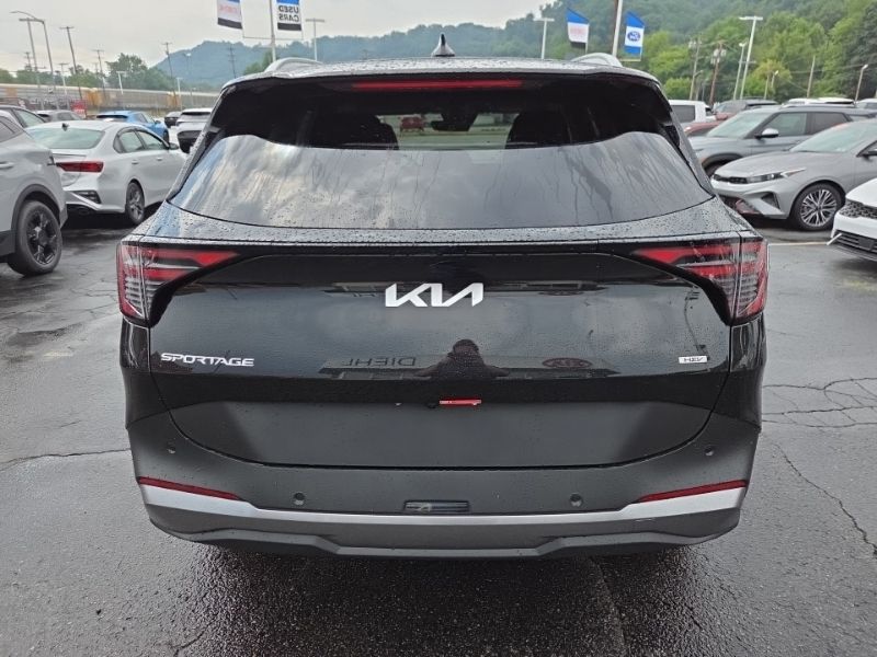 New 2027 Kia Sportage Hybrid SUV