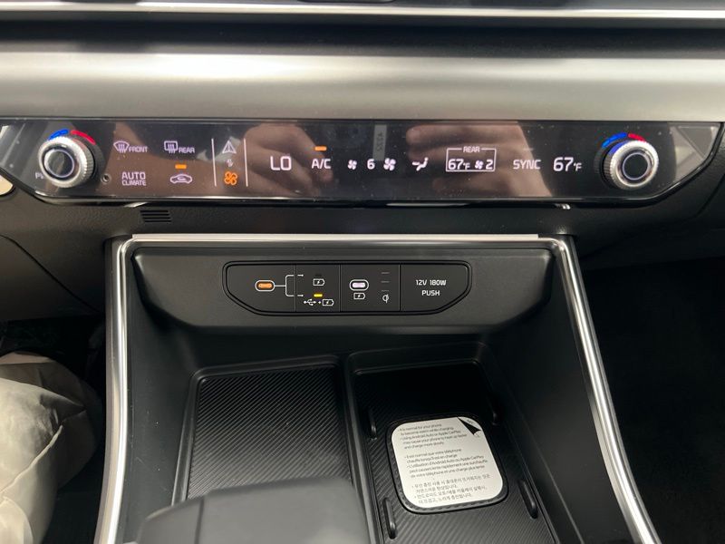 New 2026 Kia Carnival MPV Van
