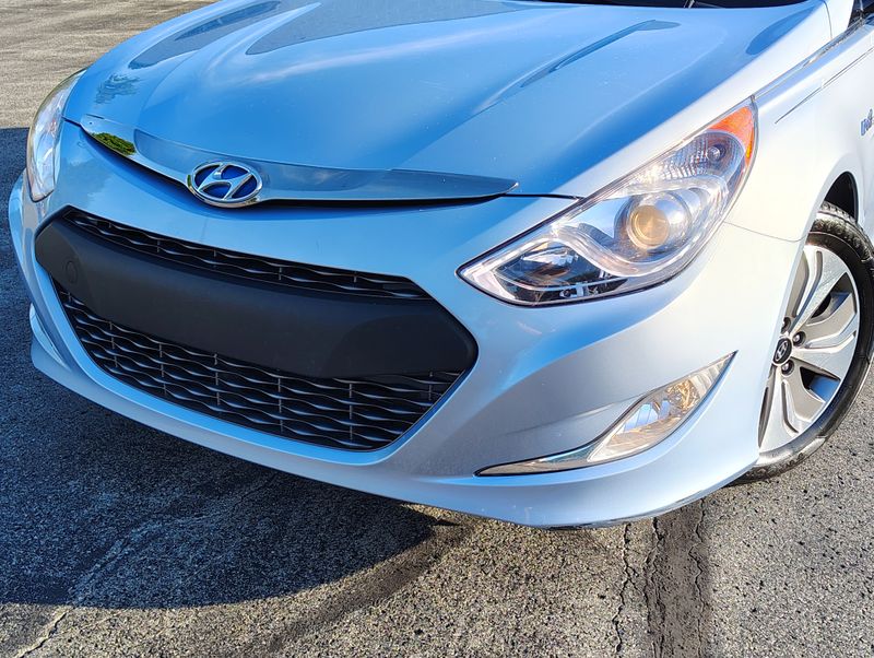 Used 2014 Hyundai Sonata Hybrid Sedan