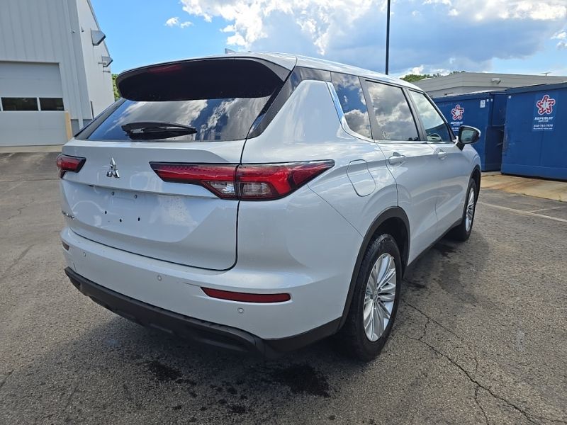 Used 2023 Mitsubishi Outlander SUV