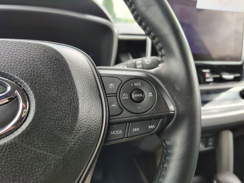 Used 2025 Toyota Corolla Cross SUV