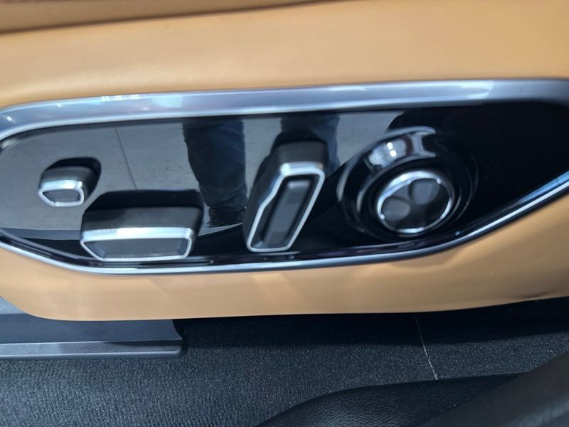 Used 2025 Jeep Grand Cherokee SUV